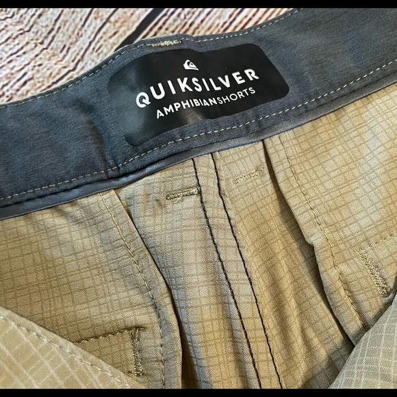 EUC Men’s sz30 Quiksilver Amphibian Hybrid Shorts - Picture 3 of 6